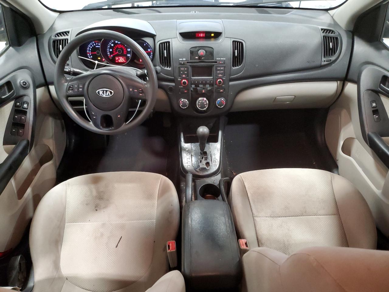 2010 Kia Forte - Image 8