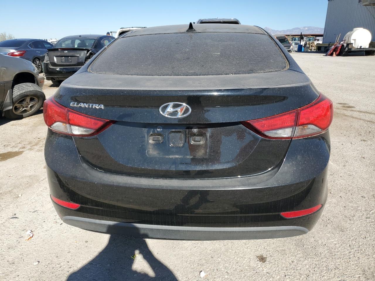 2016 Hyundai Elantra - Image 6