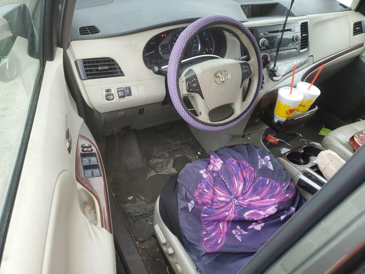 2011 Toyota Sienna Xle VIN: 5TDYK3DC4BS084021 Lot: 86620494