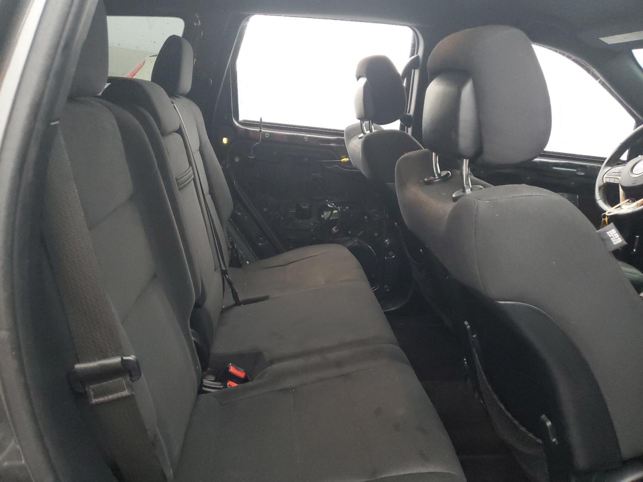 2016 Jeep Grand Cherokee - Image 11