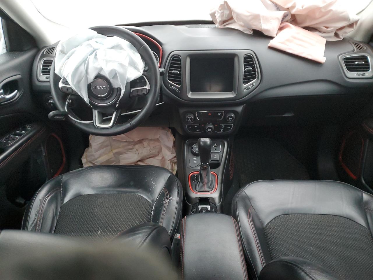 2018 Jeep Compass - Image 8