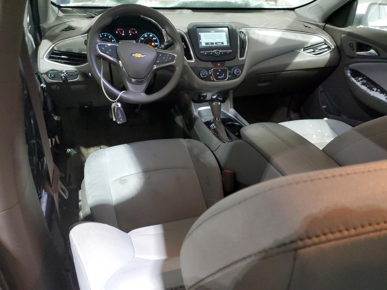 2016 Chevrolet Malibu - Image 8