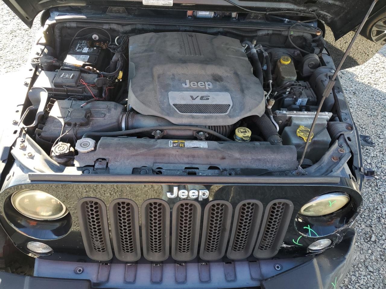 2015 Jeep Wrangler - Image 11