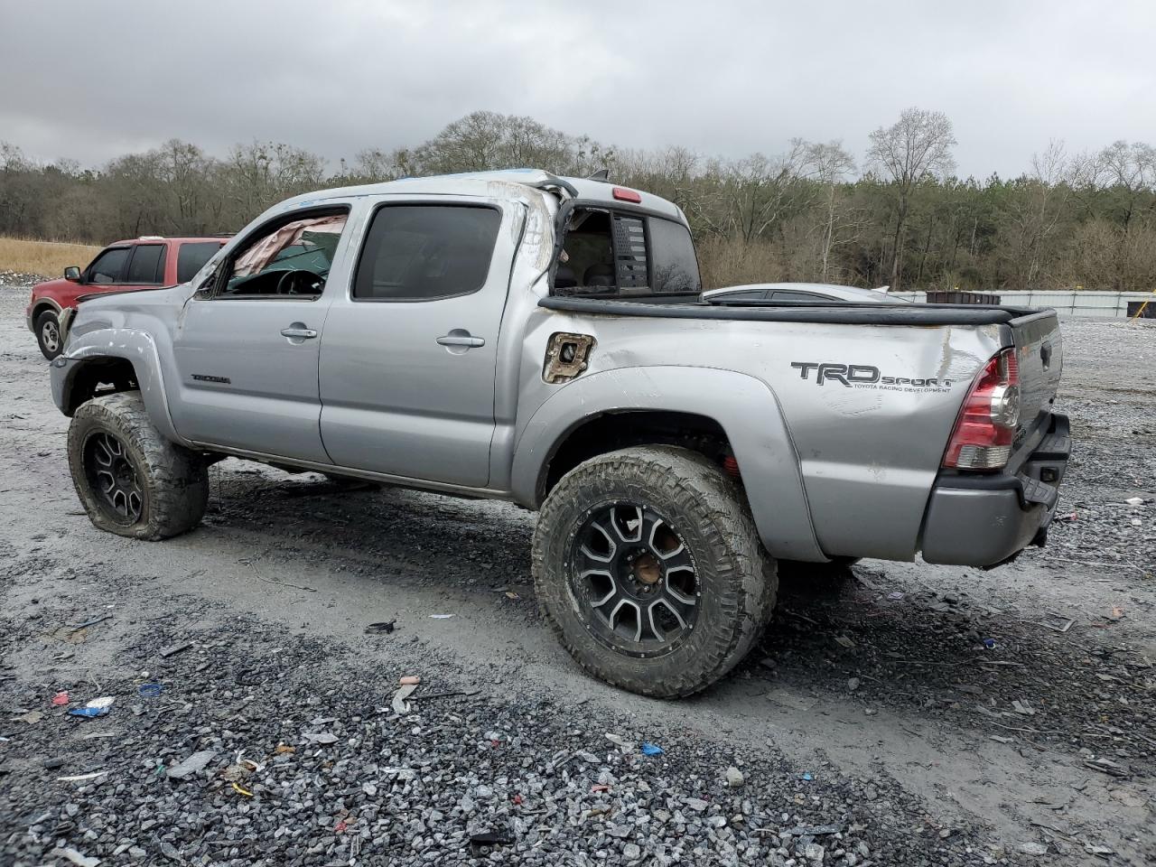 2014 Toyota Tacoma - Image 2