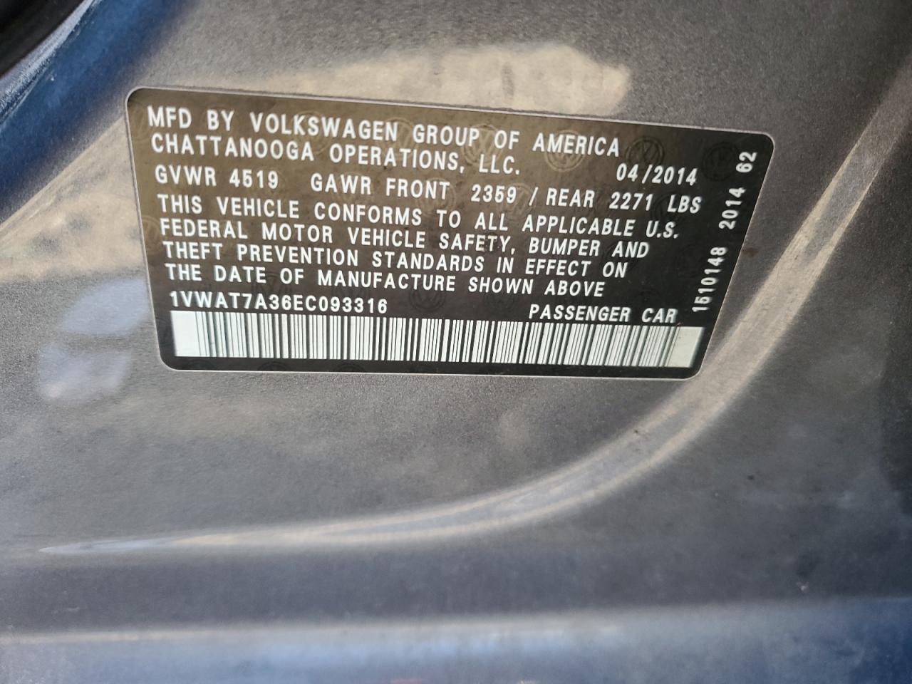 2014 Volkswagen Passat - Image 12
