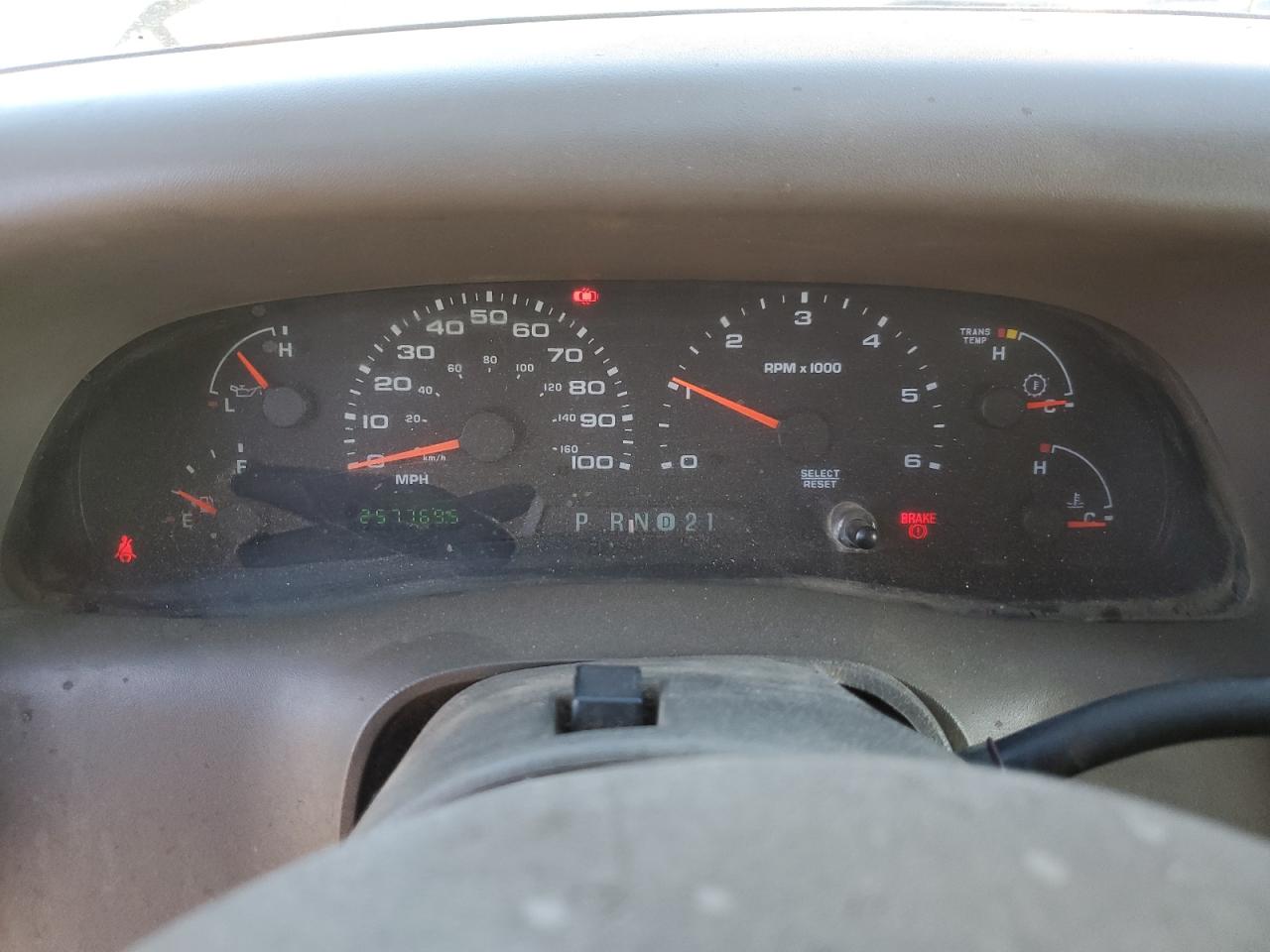 2003 Ford F250 - Image 9