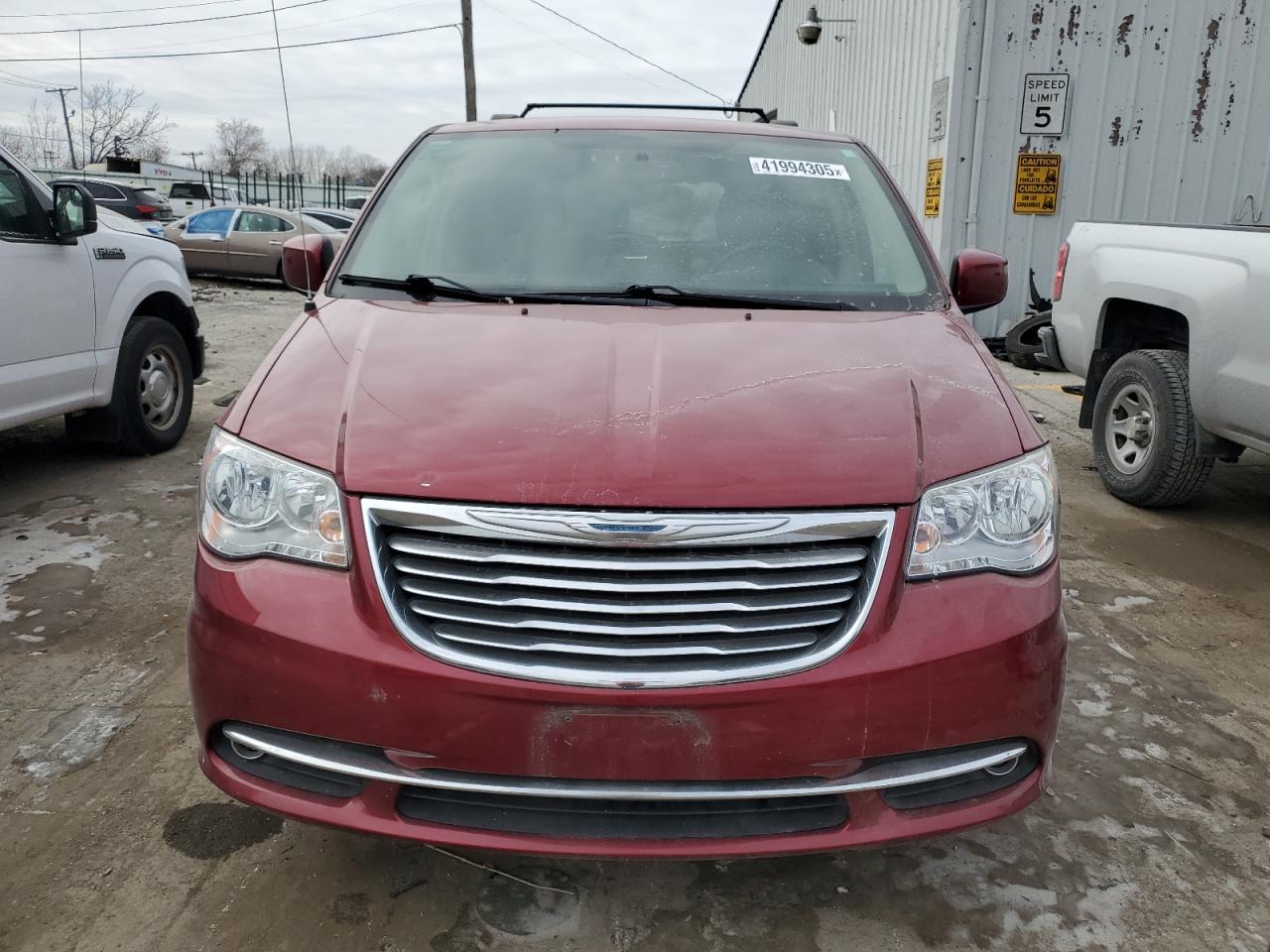 2015 Chrysler Town & Country - Image 5