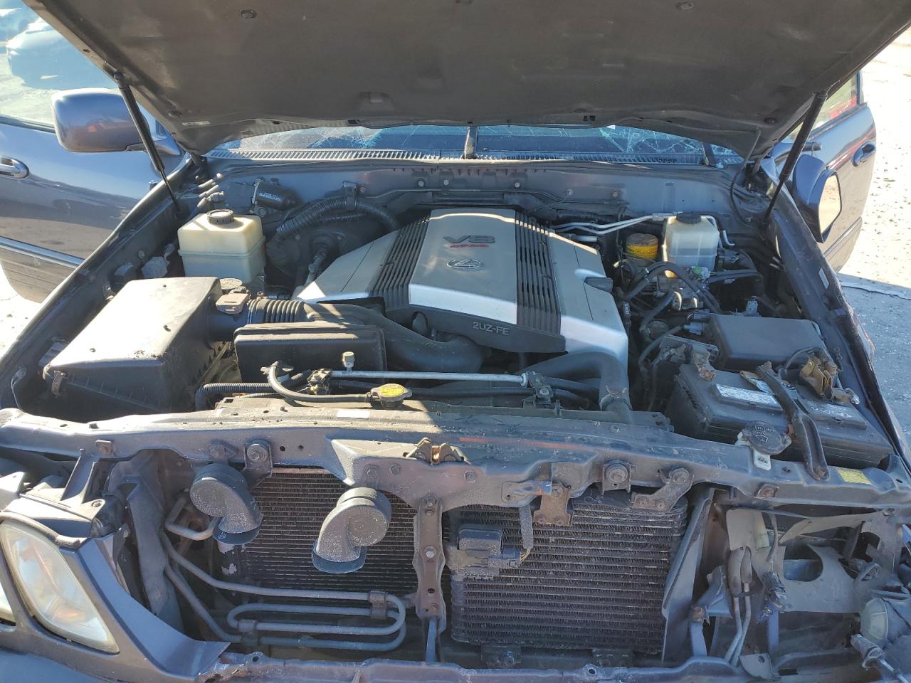 2004 Lexus LX - Image 12
