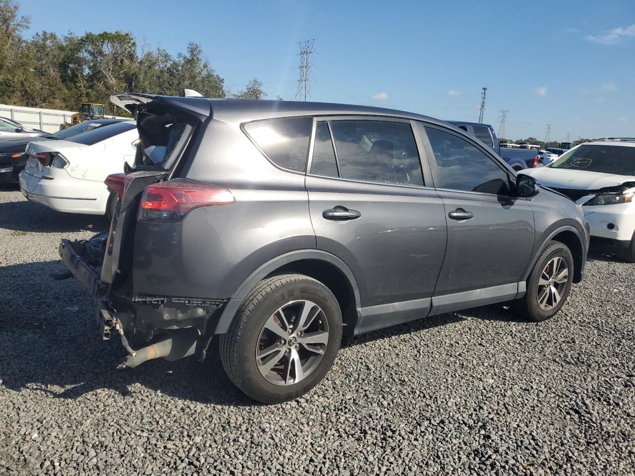 2018 Toyota RAV 4 - Image 3