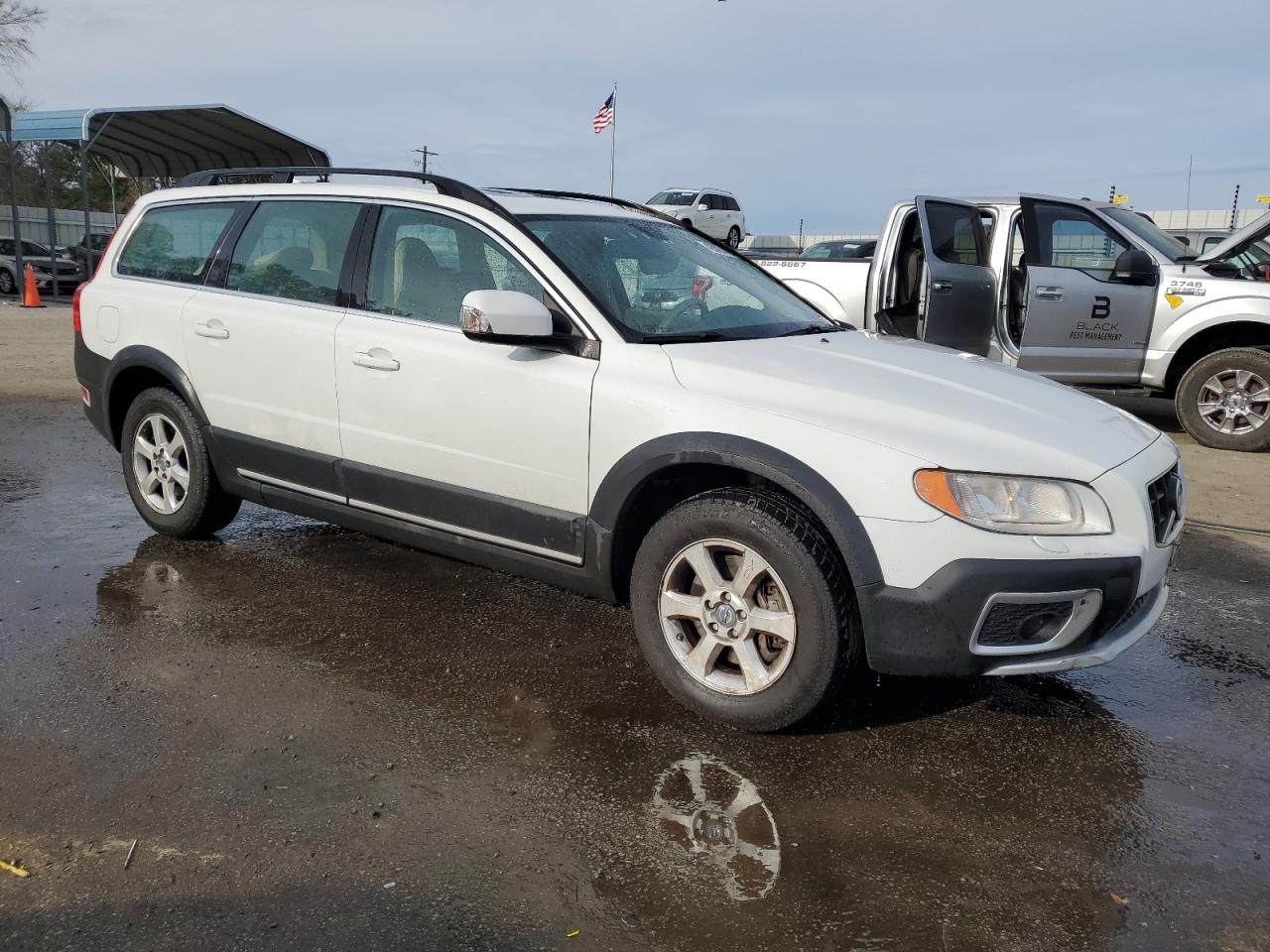 2010 Volvo XC70 - Image 4