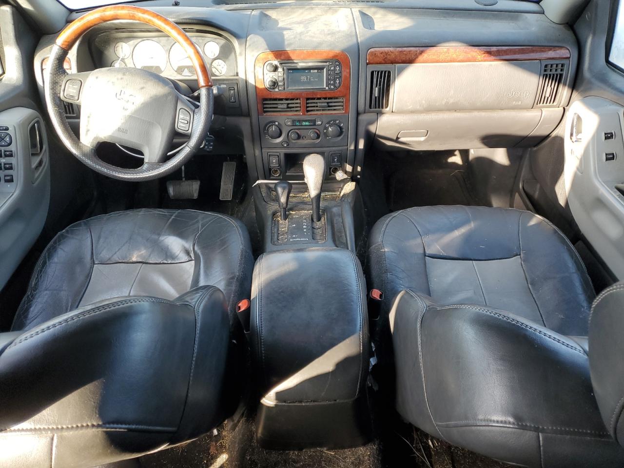 2004 Jeep Grand Cherokee - Image 8