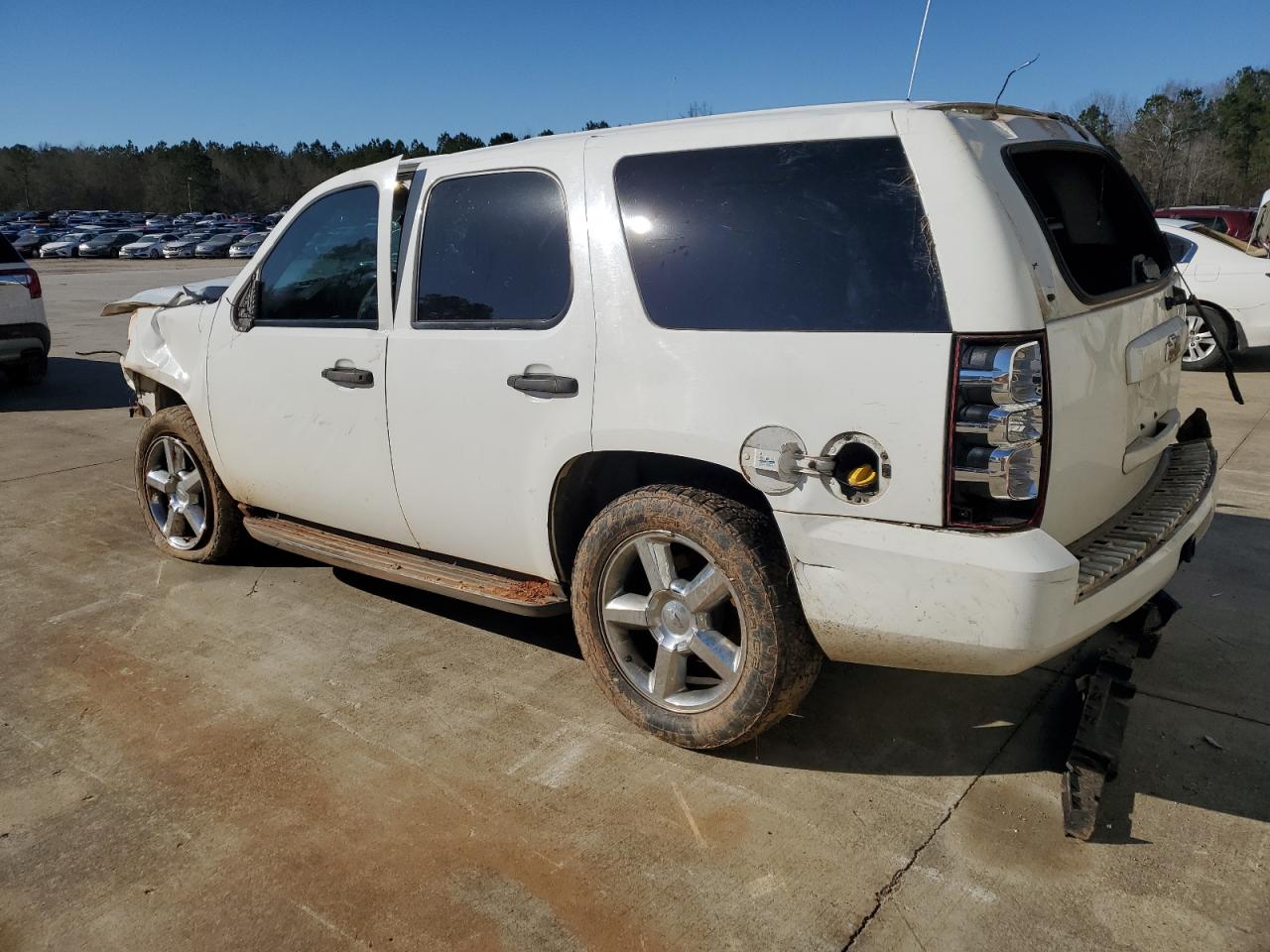 2009 Chevrolet Tahoe - Image 2