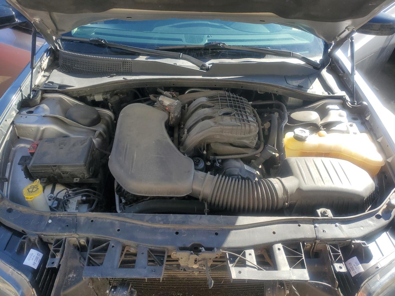 2018 Chrysler 300 - Image 11
