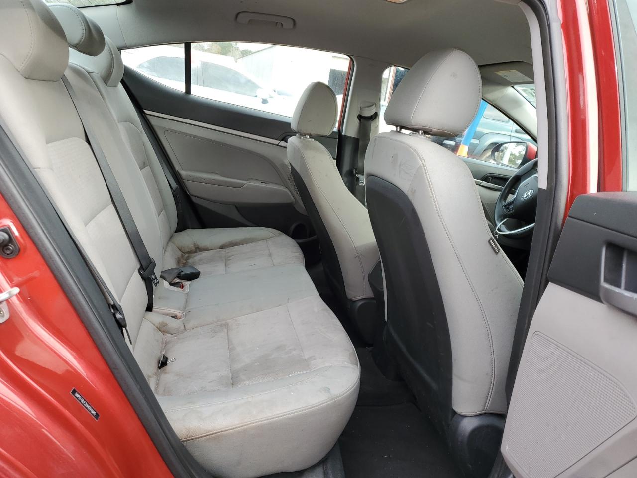 2017 Hyundai Elantra - Image 10