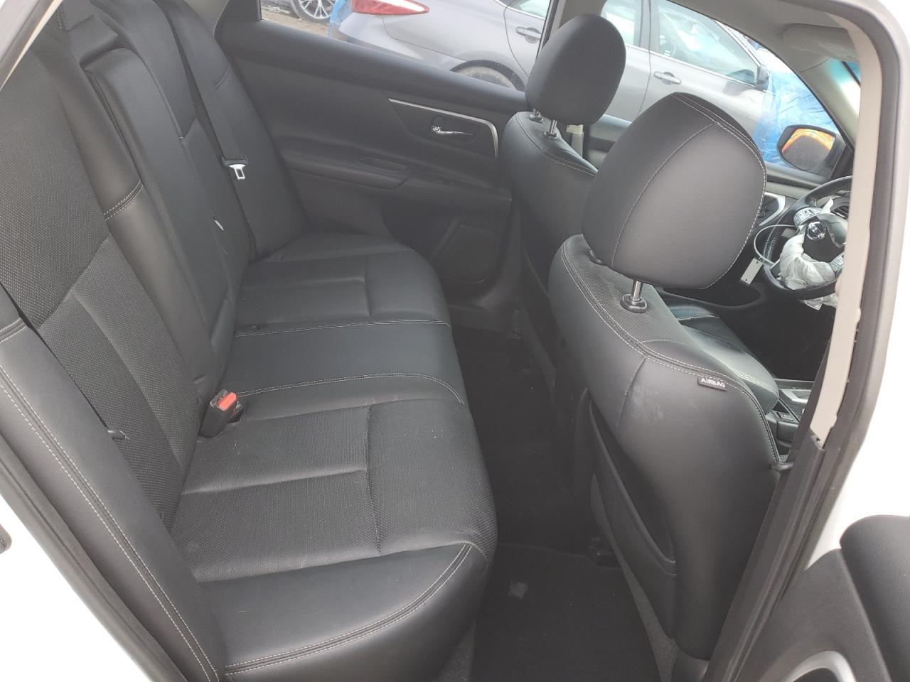 2016 Nissan Altima - Image 10