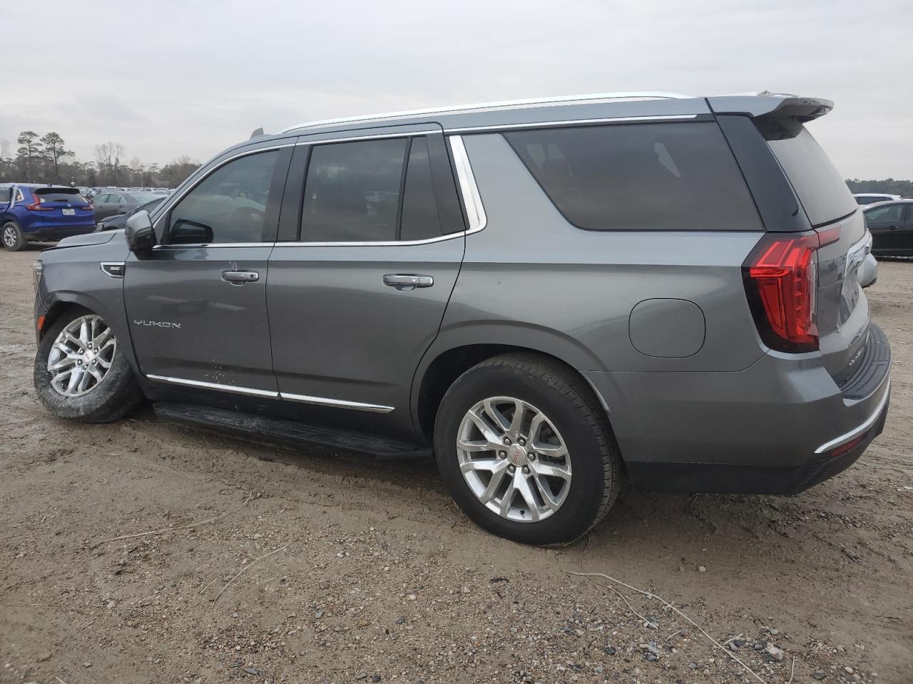 2022 GMC Yukon - Image 2