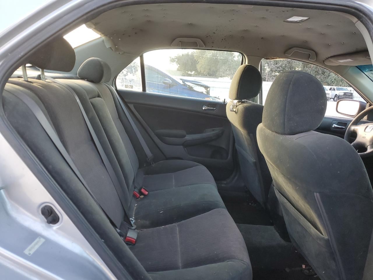 2004 Honda Accord - Image 10