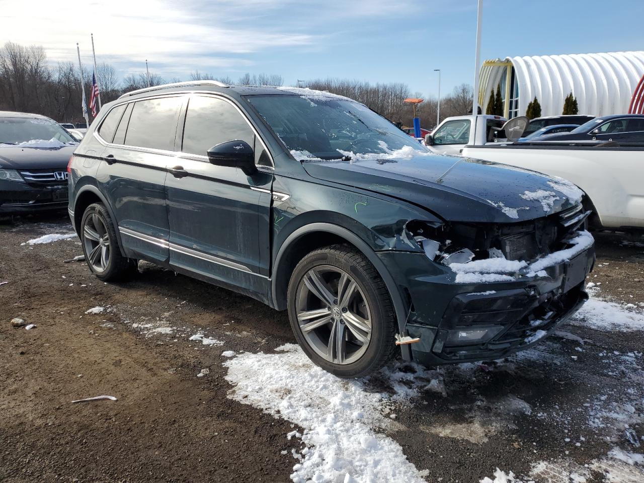 2018 Volkswagen Tiguan - Image 4