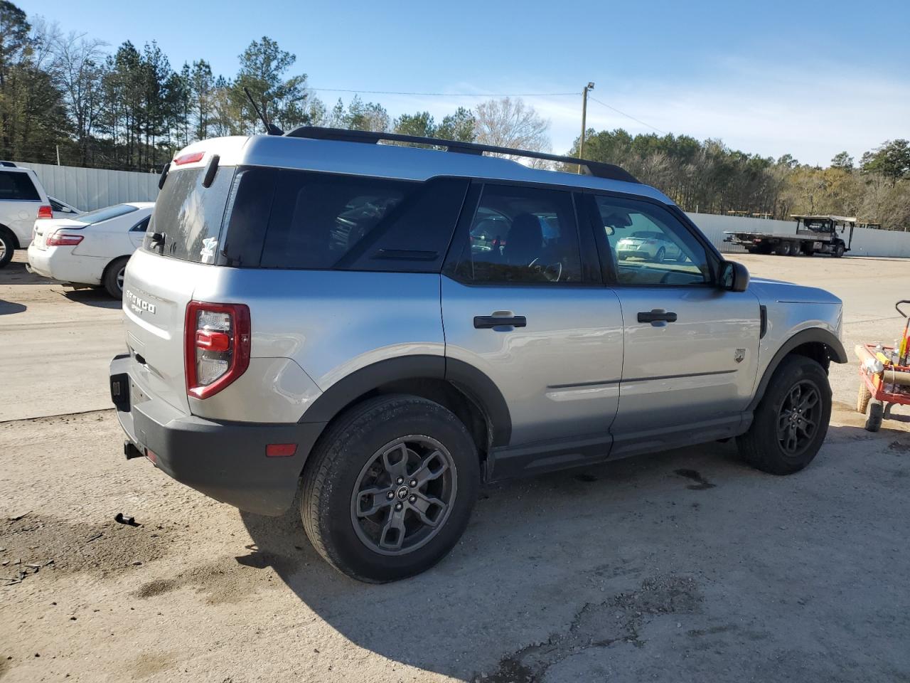 2022 Ford Bronco - Image 3