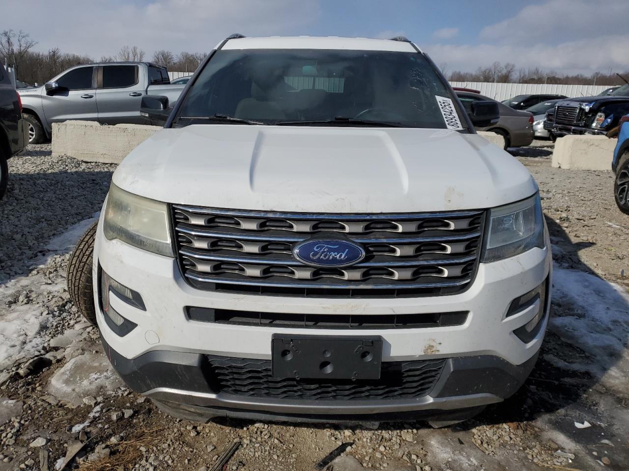 2016 Ford Explorer - Image 5