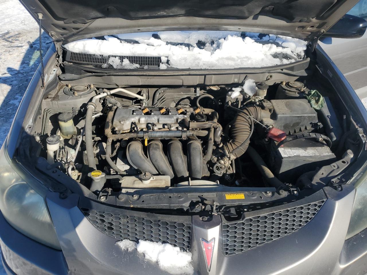 2004 Pontiac Vibe - Image 12