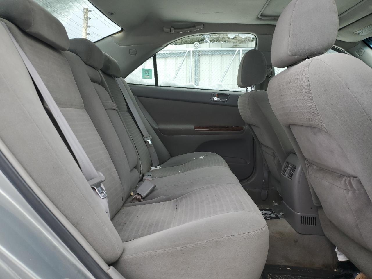 2005 Toyota Camry - Image 10