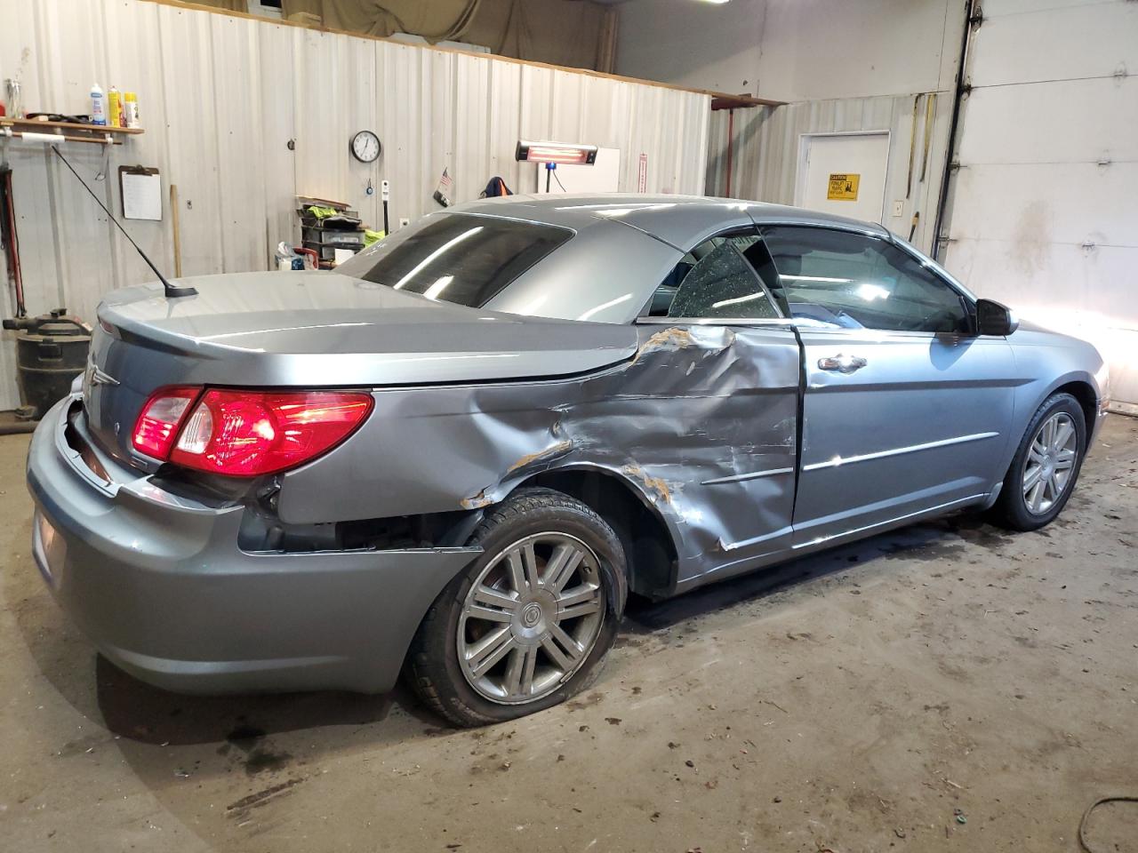 2008 Chrysler Sebring - Image 3