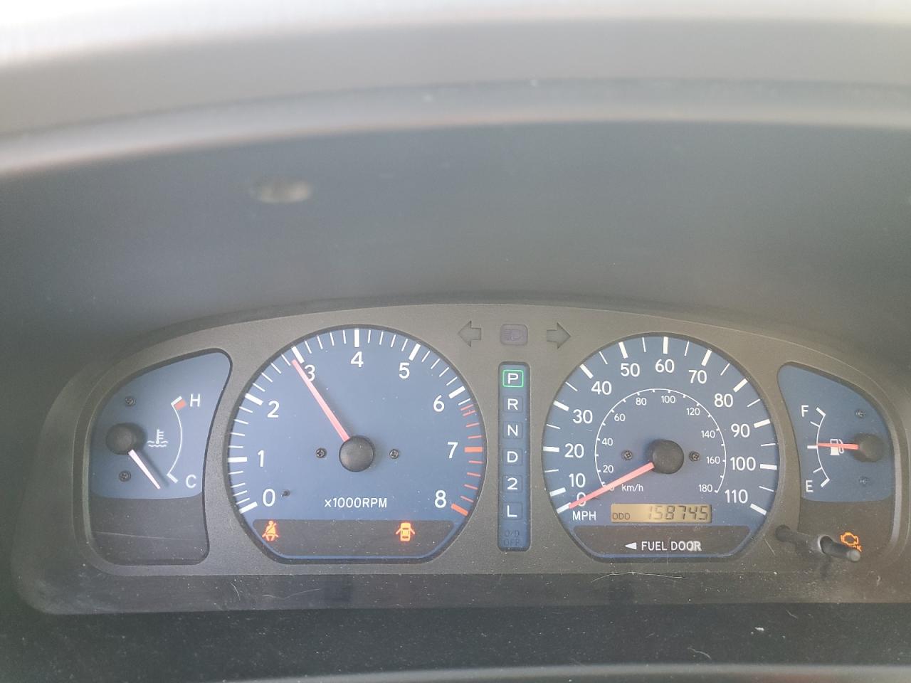 2003 Toyota Sienna - Image 10