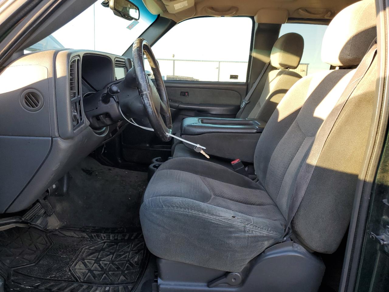 2003 Chevrolet Silverado C1500 VIN: 2GCEC19V531270576 Lot: 41668585