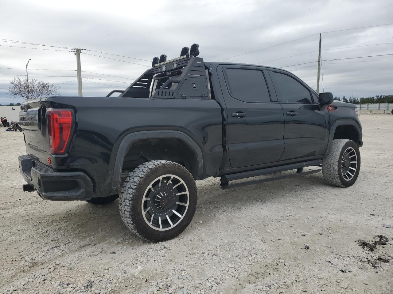 2020 GMC Sierra - Image 3