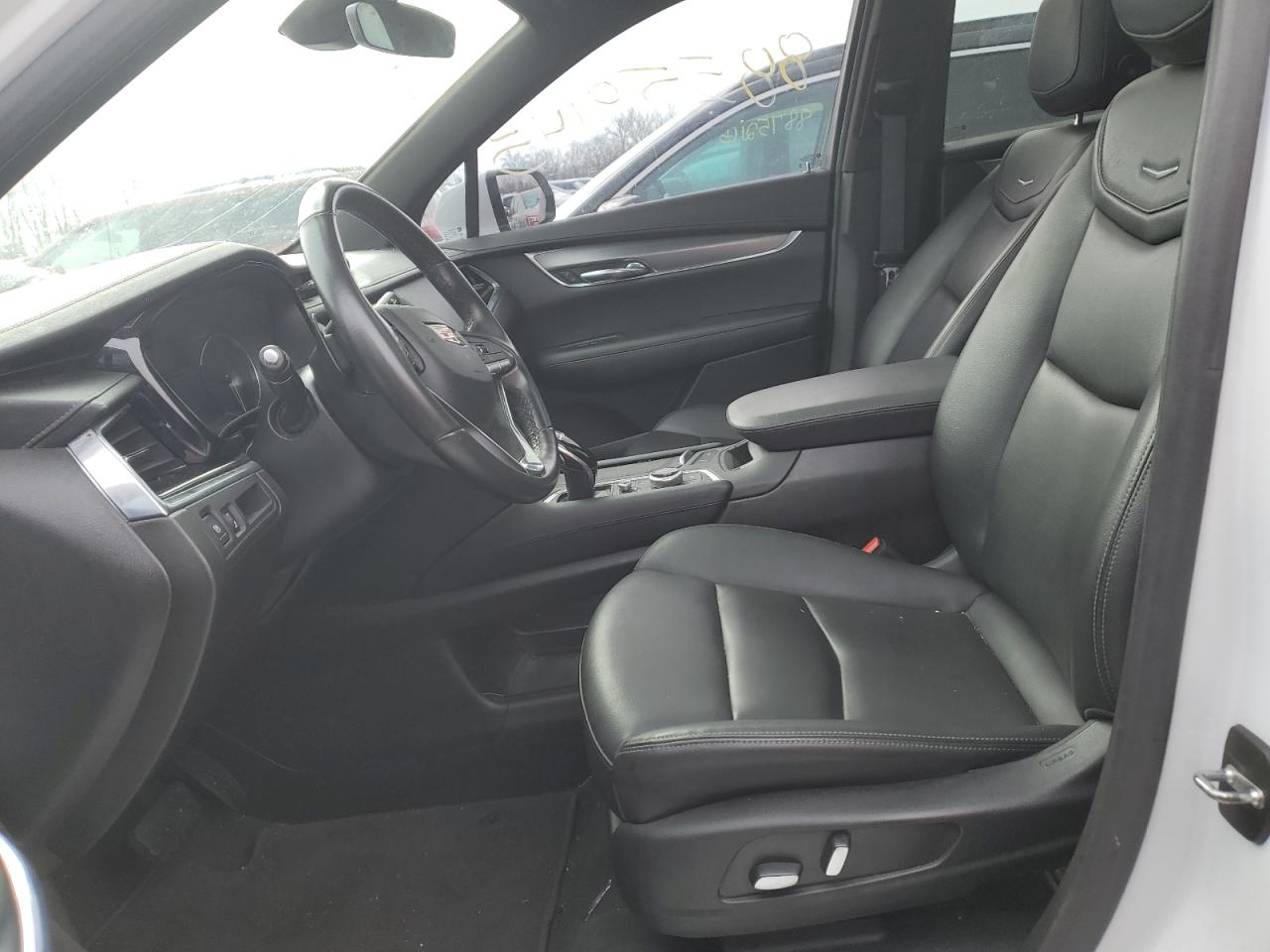 2022 Cadillac XT6 - Image 7
