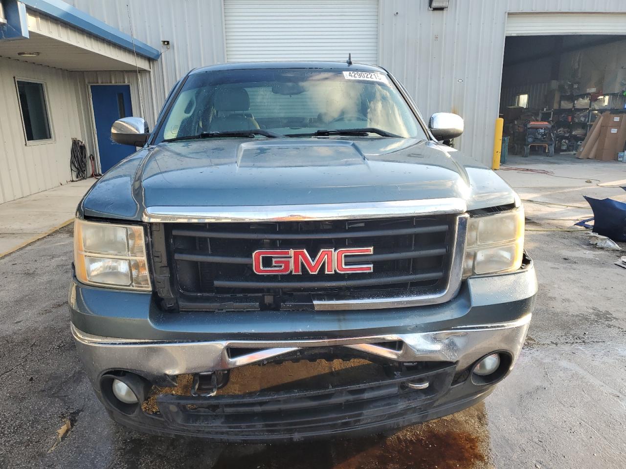 2011 GMC Sierra - Image 5