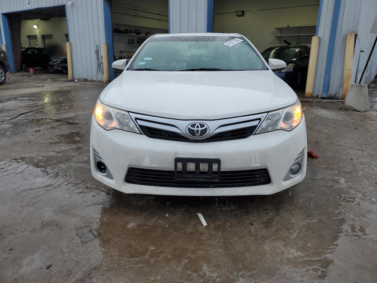 2012 Toyota Camry - Image 5