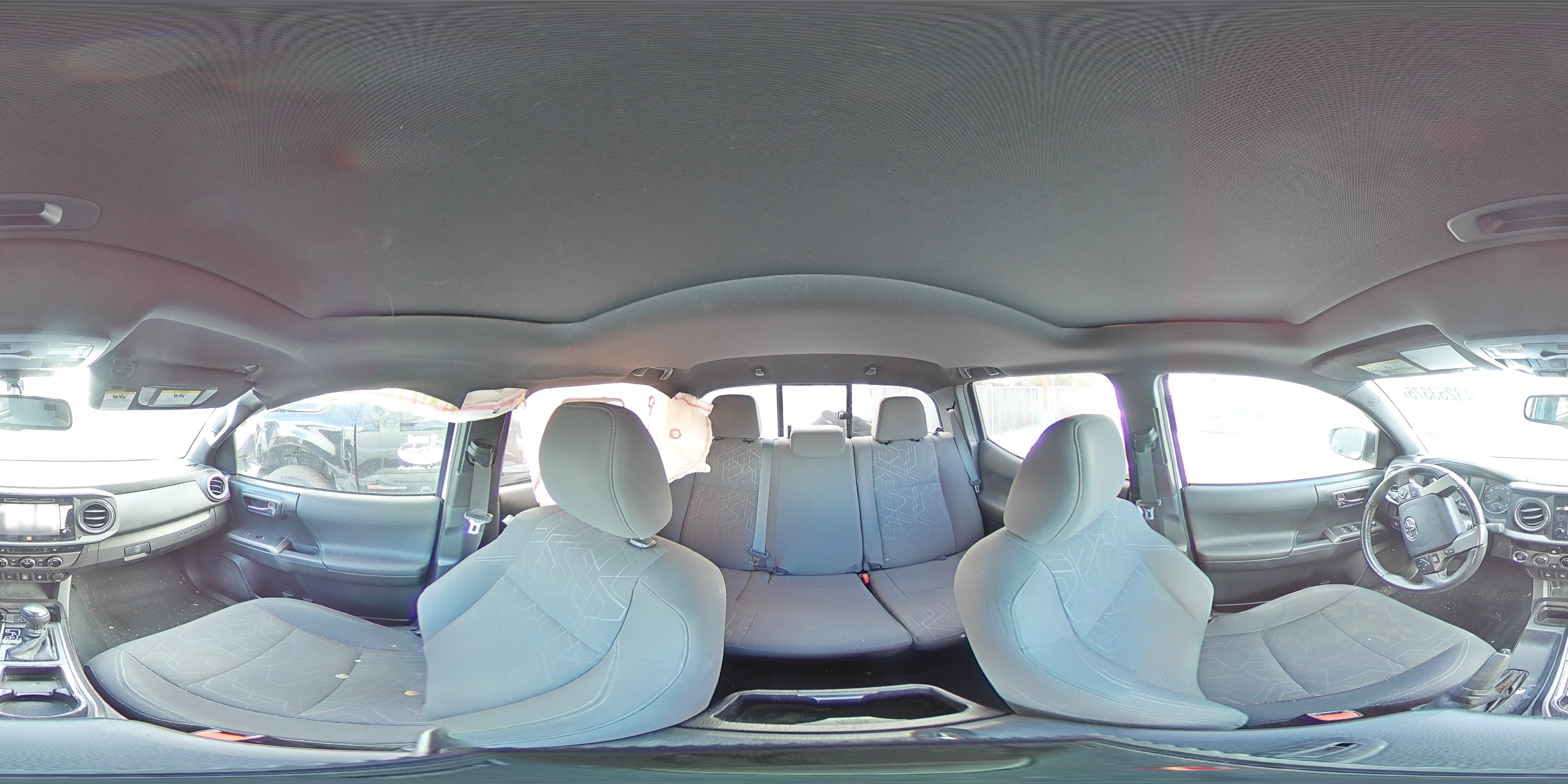 2016 Toyota Tacoma - Image 13