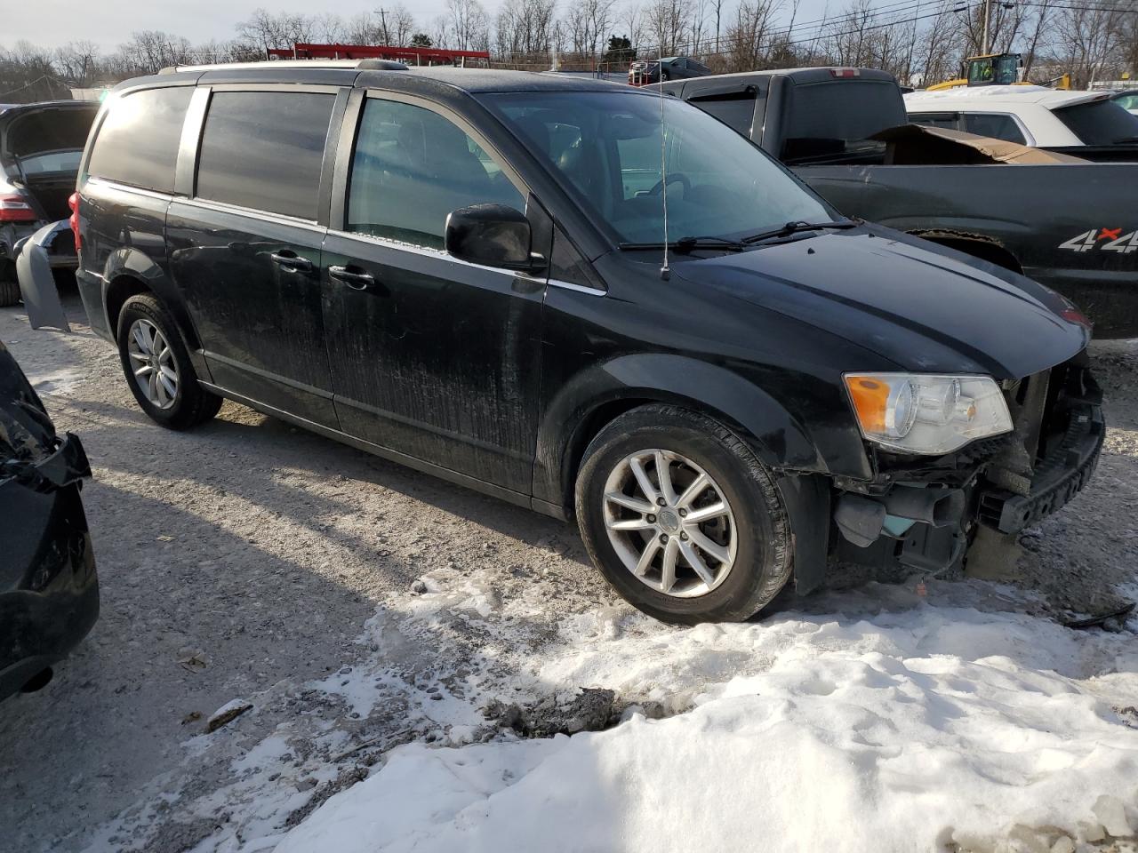2018 Dodge Caravan - Image 4