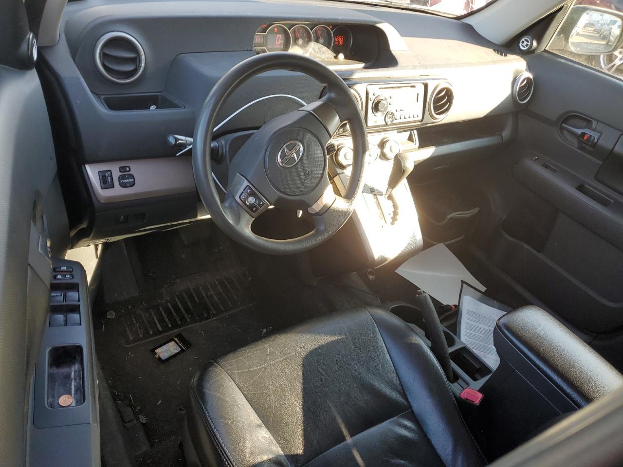 2013 Toyota xB - Image 8