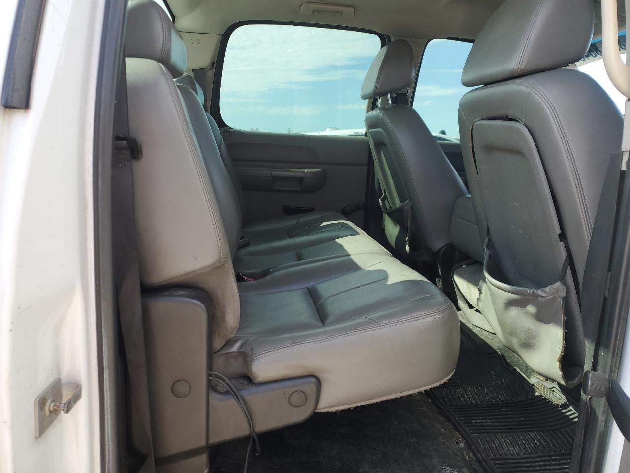 2007 GMC Sierra - Image 10