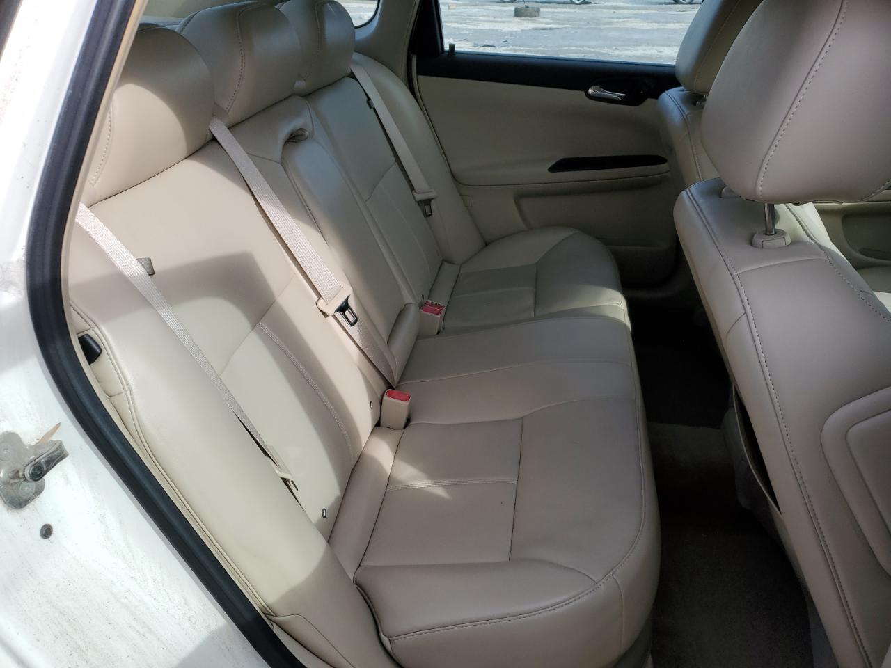 2009 Chevrolet Impala - Image 11