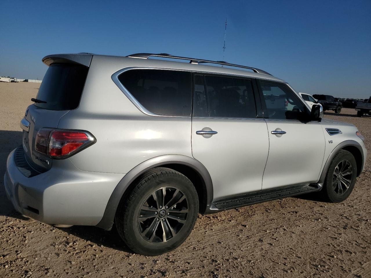 2018 Nissan Armada - Image 3
