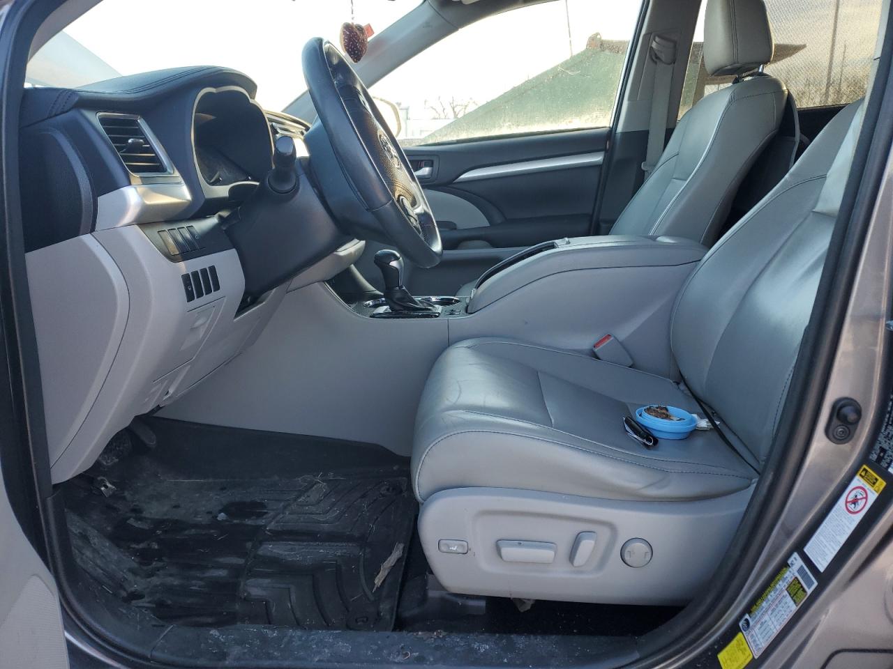 2015 Toyota Highlander - Image 7