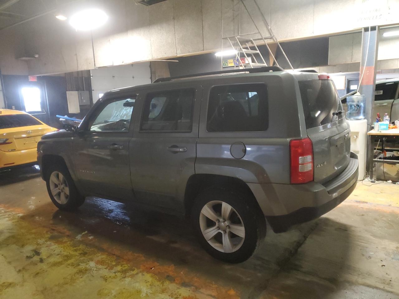 2011 Jeep Liberty (Patriot) - Image 2