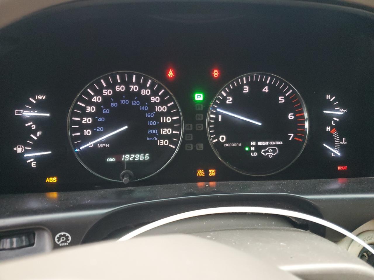 2005 Lexus LX - Image 9