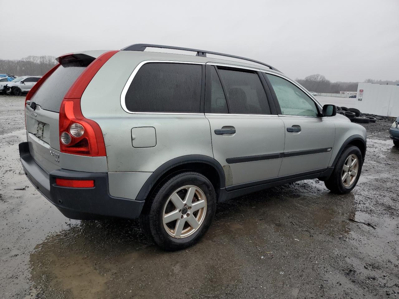 2004 Volvo XC90 - Image 3