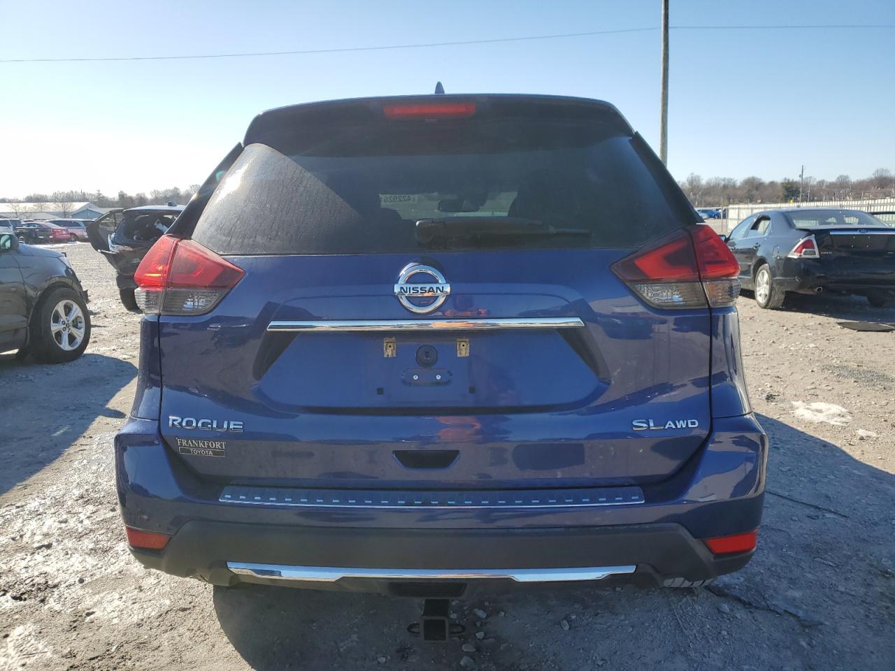 2017 Nissan Rogue - Image 6