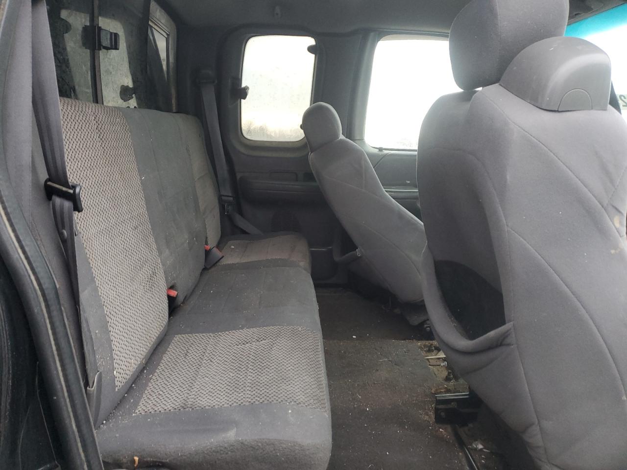 2004 Ford F-150 - Image 10