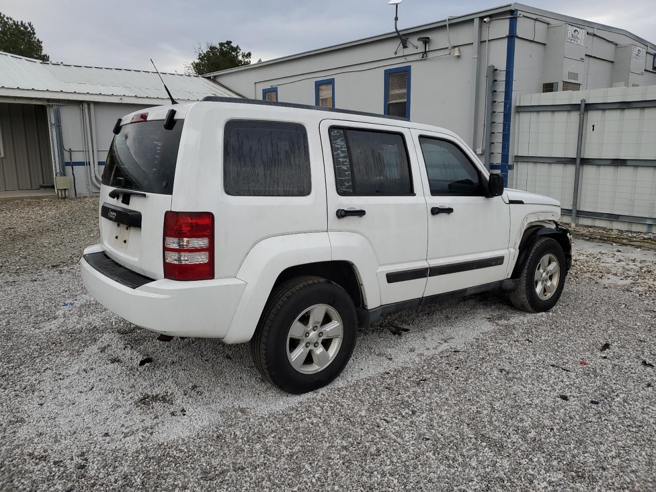 2011 Jeep Liberty (North America) - Image 3