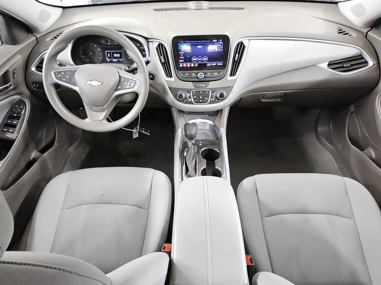 2022 Chevrolet Malibu - Image 8