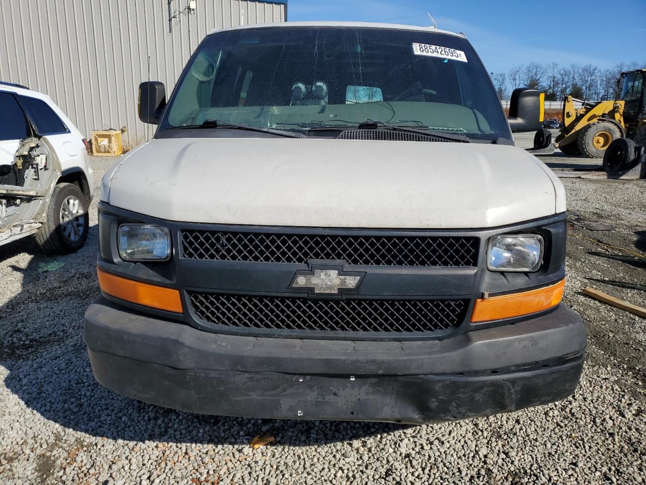 2010 Chevrolet Express - Image 5