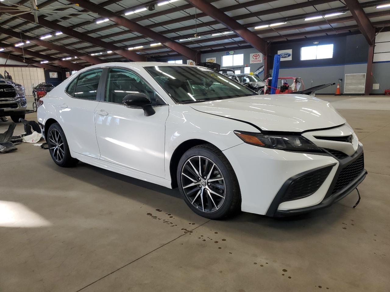 2022 Toyota Camry - Image 4