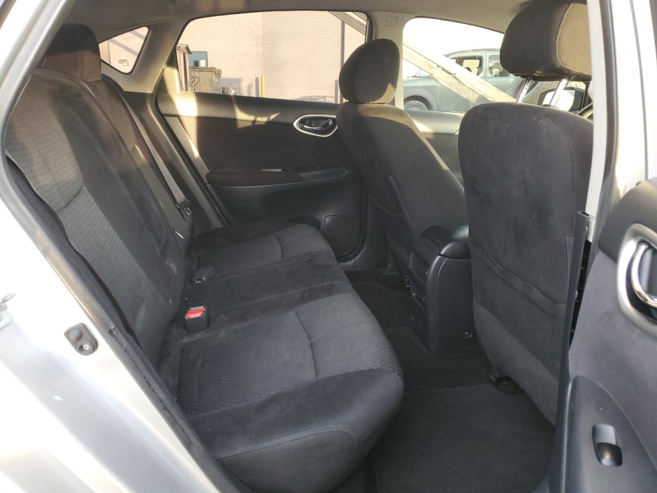 2014 Nissan Sentra - Image 10